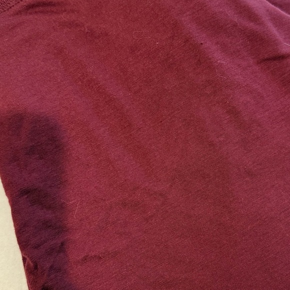 5/$35 💥 Bella Dolman Sleeve Maroon Top - Picture 6 of 6